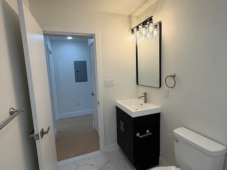 4212 Lancaster Ave #301 — Photo 29