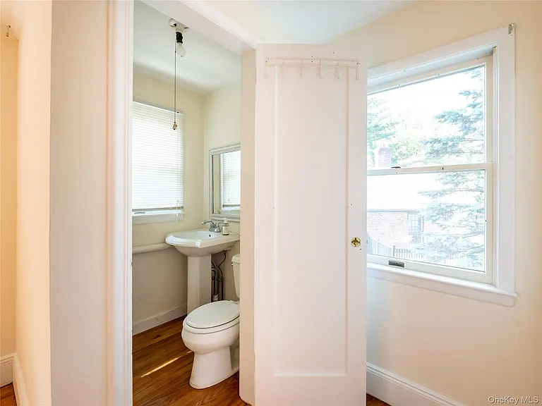 91 Pickwick Rd — Photo 23