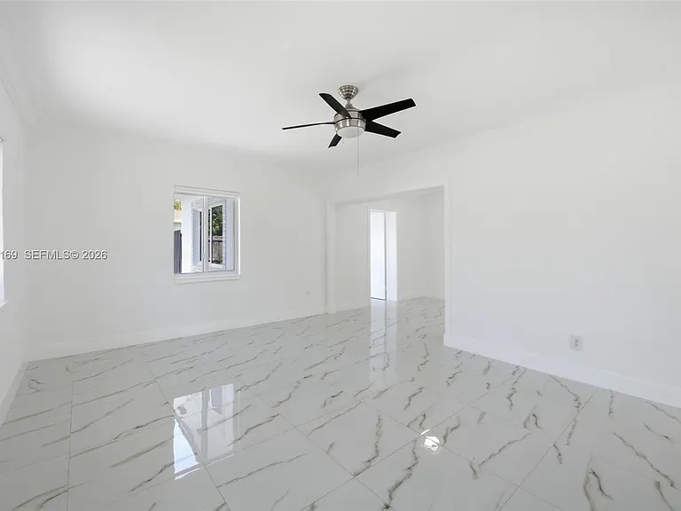 6785 SW 17th St — Photo 3