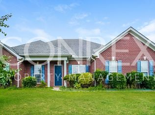 304 Smokey Hills Ct, New Market, AL 35761