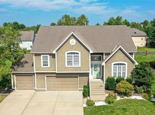 1518 Saddlebrook Rd, Raymore, MO 64083