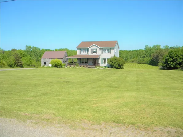 1451 Middle Rd, Caledonia, NY 14423