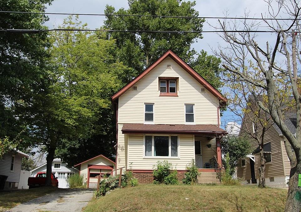 1st image of 131 E Brookside Ave