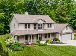 3202 W Fitzsimmons Rd, Franklin, WI 53132