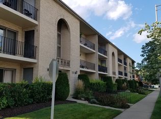 10540 S Central Ave #2S, Chicago Ridge, IL 60415