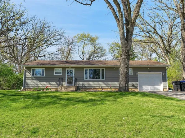 7320 E Northwood Dr, Wonder Lake, IL 60097