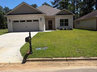 101 Pace Ln, Dothan, AL 36305