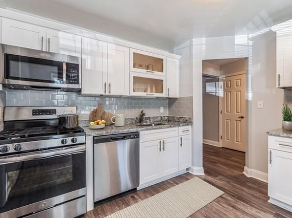 Eagle Rock Apartments at Woodbury | 92 Fairhaven Blvd, Woodbury, NY