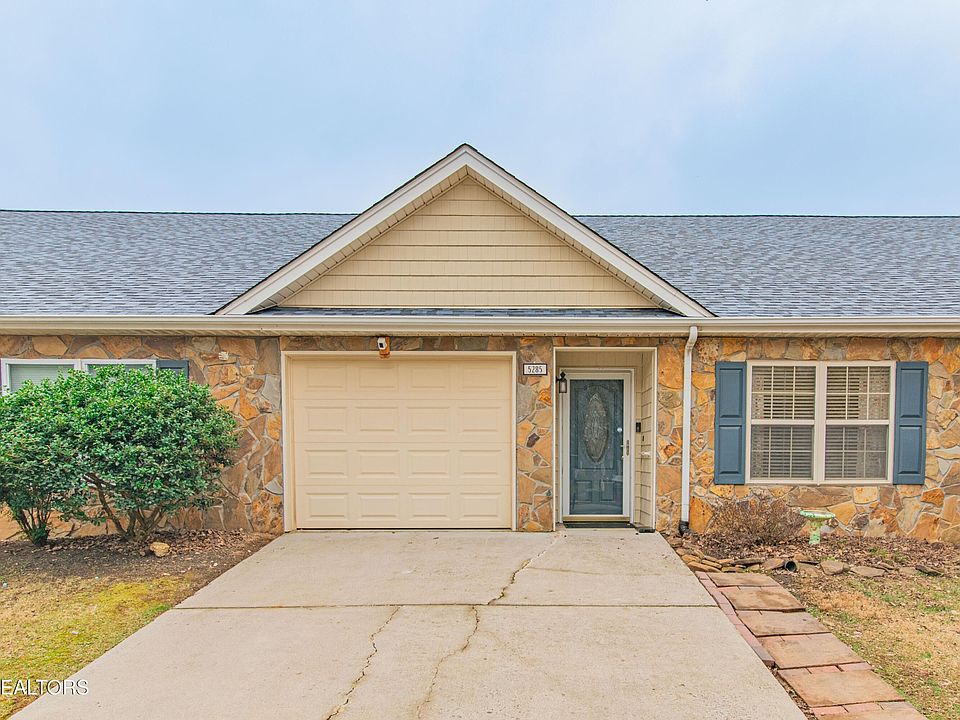 1st image of 5285 Avery Woods Ln