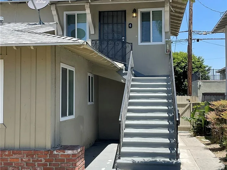 1781 W Ball Rd #4 — Photo 1