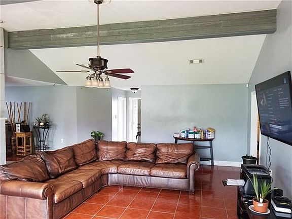 2nd image of 2625 Lexington Dr