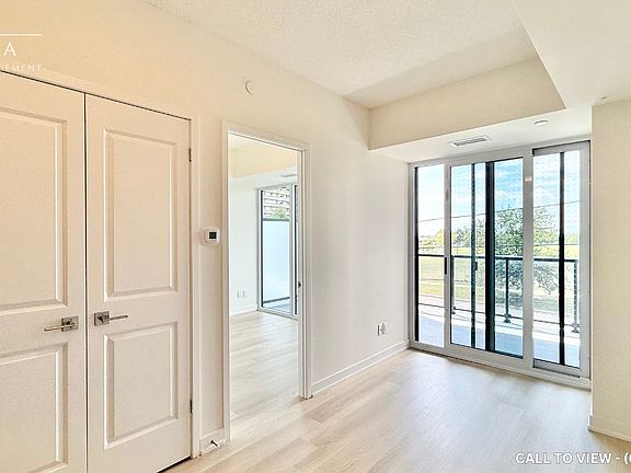 2nd image of 2825 Jane St #211