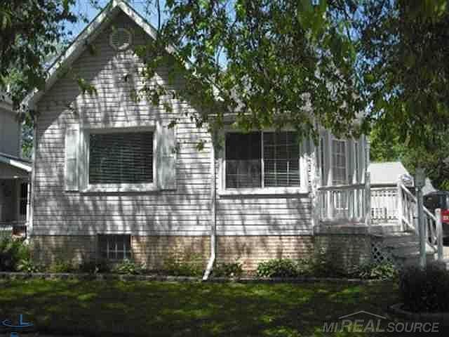 1st image of 150 Bruce St