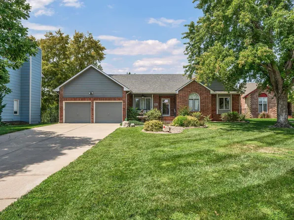 1013 N Cedar Park Cir, Wichita, KS 67235