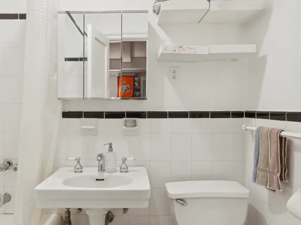 235 West 102nd Street image 4 of 4