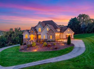 610 Magnolia Ridge Dr, Jonesborough, TN 37659