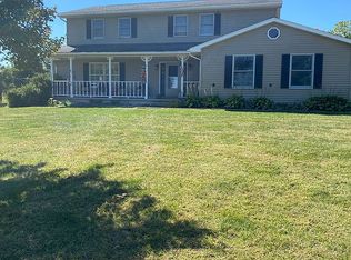 969 Van Meter Ln, Winchester, IL 62694