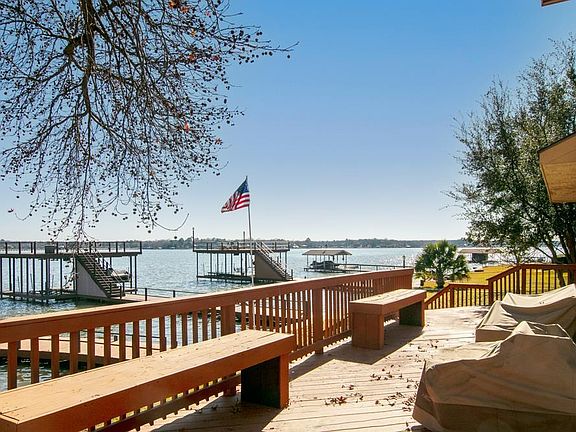 2nd image of 311 Lake Front Dr