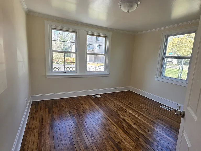 305 Lander St — Photo 13