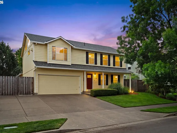 3220 N Knoll Dr, Newberg, OR 97132