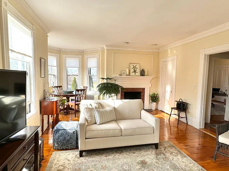 36 Pond St #2 — Photo 3