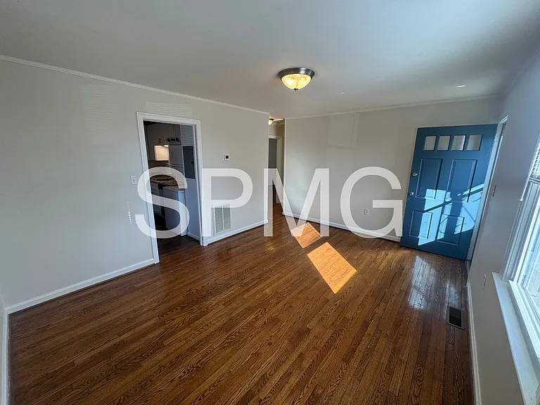 3126 Yardley Dr NW — Photo 17