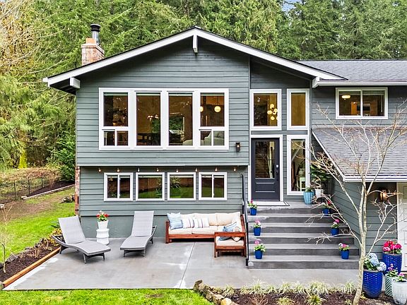 3rd image of 4285 Lakeview Drive SE