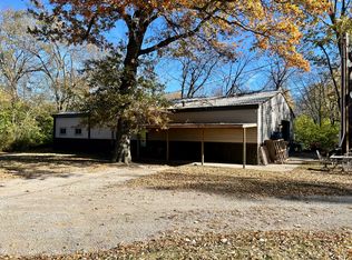 2175 Old Police Park Rd, Saint Joseph, IL 61873