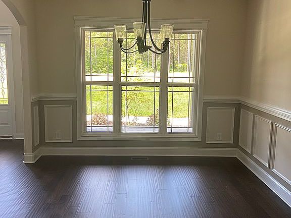 4th image of 1211 Reda Dr