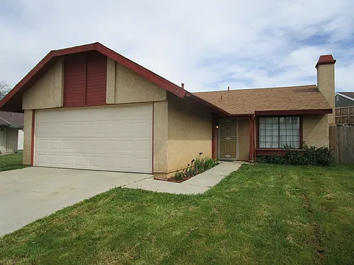 204 Meadowbrook Ct Photo 1