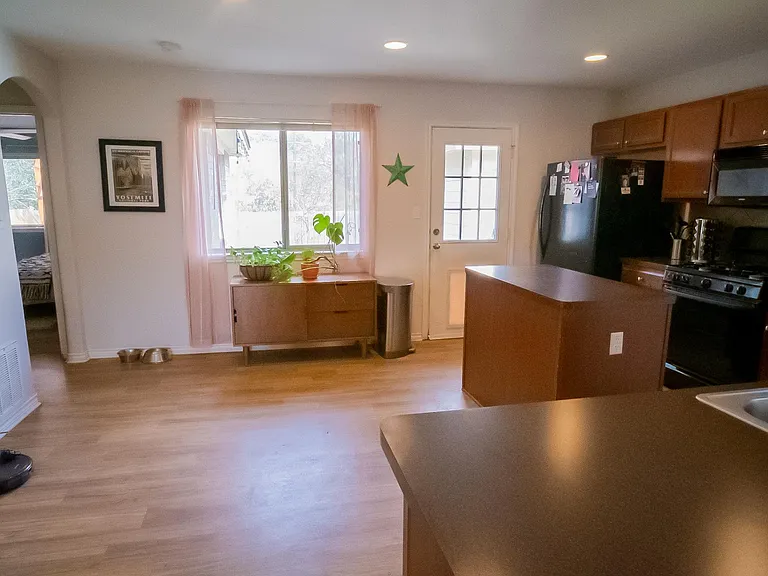 6600 Bay City Bnd — Photo 16