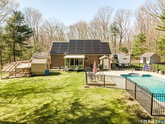 4th image of 311 Cranberry Bog Road