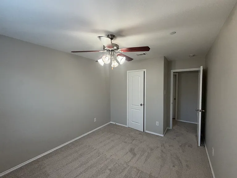 1008 Lucy Ln — Photo 28