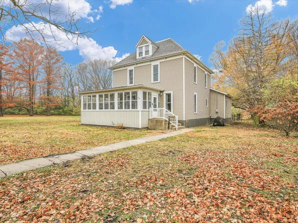 364 W Morris St, Bement, IL 61813