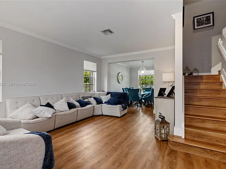 1095 Chenille Cir — Photo 5