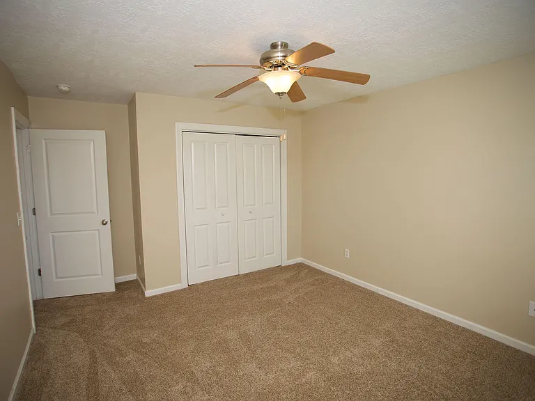 484 Brantley Cove Cir — Photo 30