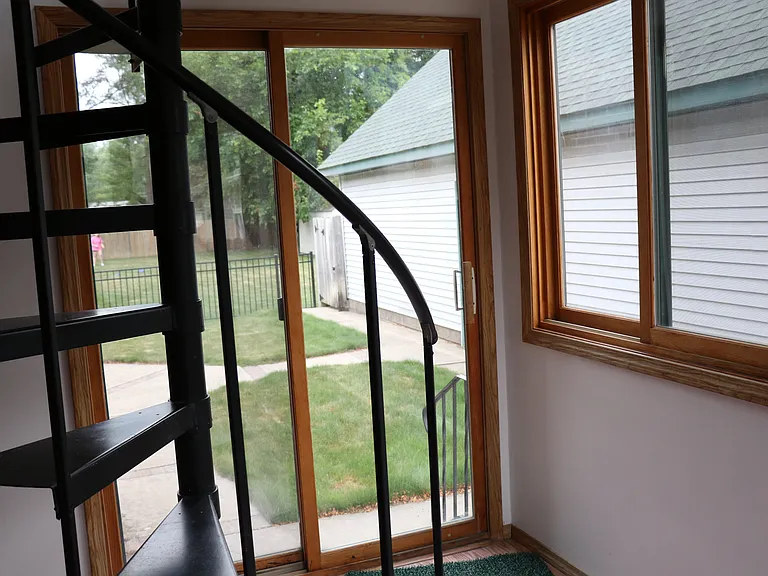 221 Green Ave #LWR — Photo 20