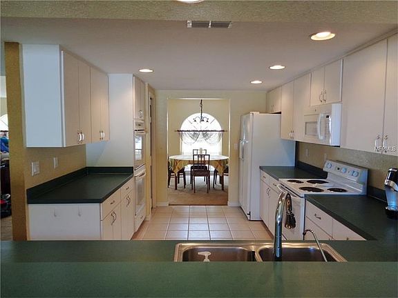 5th image of 3609 Lismore Dr