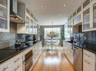 17464 NE 38th St APT B104, Redmond, WA 98052
