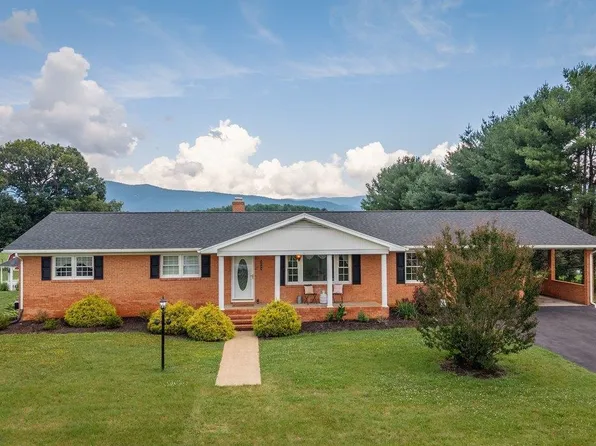 3604 Waverly Hts, Elkton, VA 22827