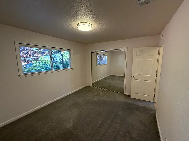 144 Granada Dr #C — Photo 9