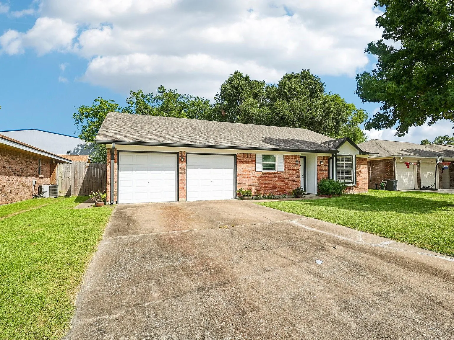 3 bed, 2.0 bath, 1650 sqft, $1,850 — Photo 3