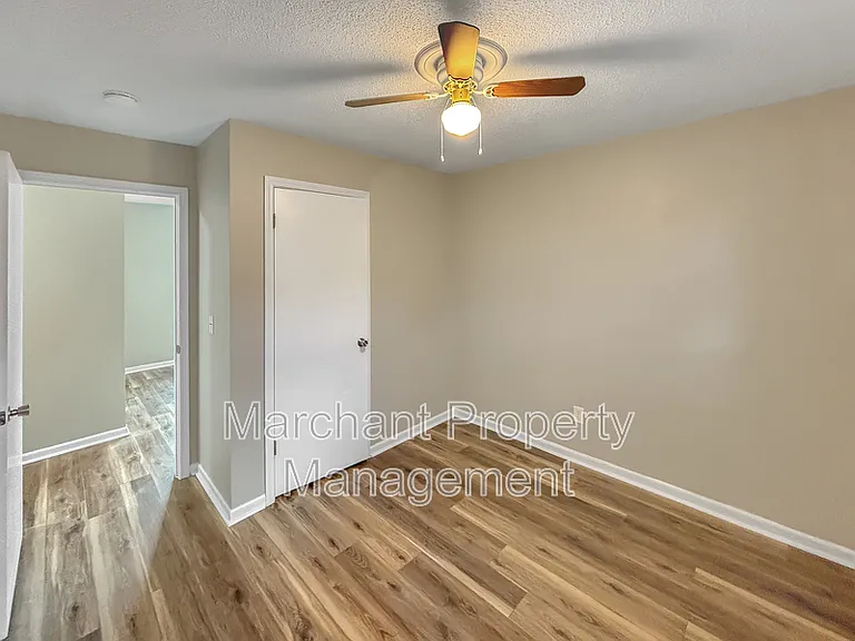 4716 Old Spartanburg Rd — Photo 12