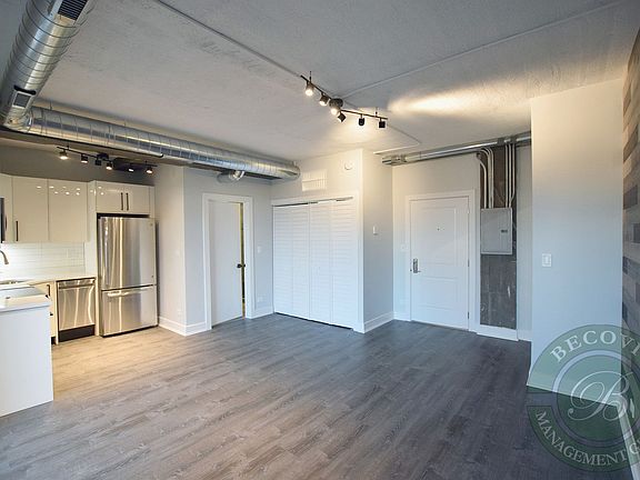 5th image of 7645 N Sheridan Rd Unit 311