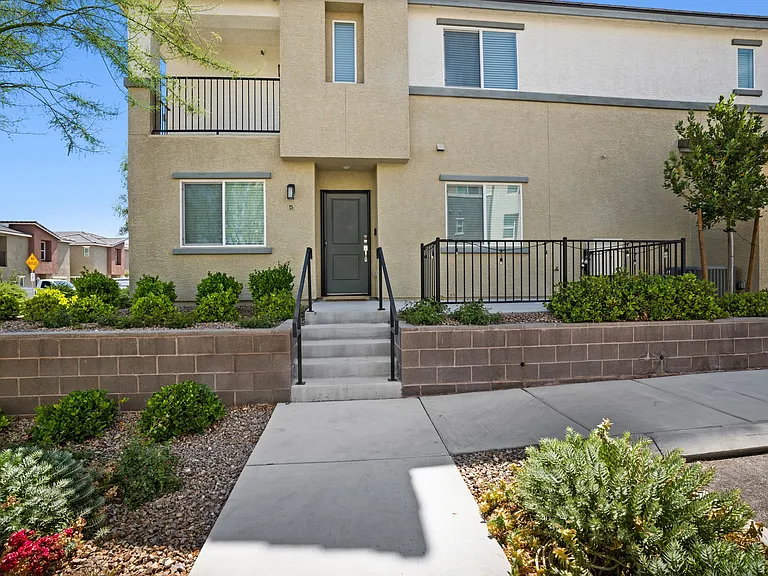 2841 Brilliant Aurora Ln #5 — Photo 6