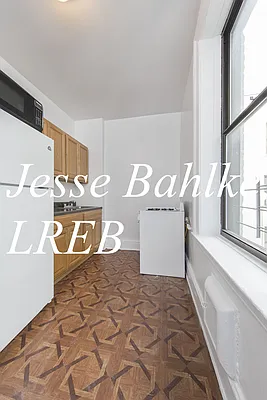 Rented by Jesse Bahlke, LREB | media 43