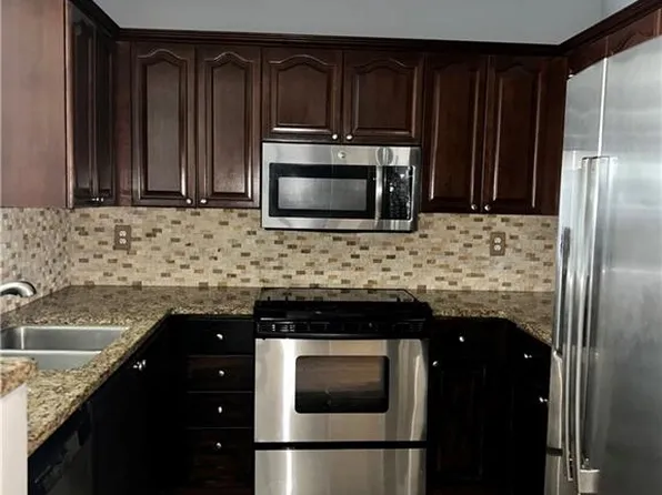 1502 River Green Dr NW, Atlanta, GA 30327