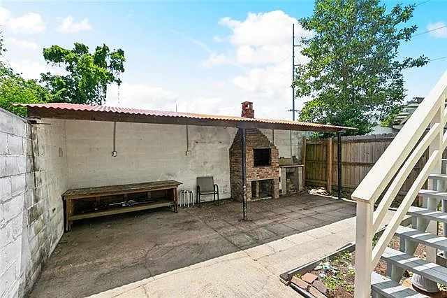 2748 Bienville St — Photo 16
