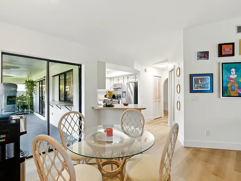 2039 Coral Point Dr — Photo 13