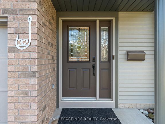 3rd image of 32 Lavinia St